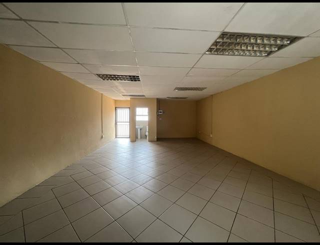 55M² OFFICE TO LET IN VALHALLA